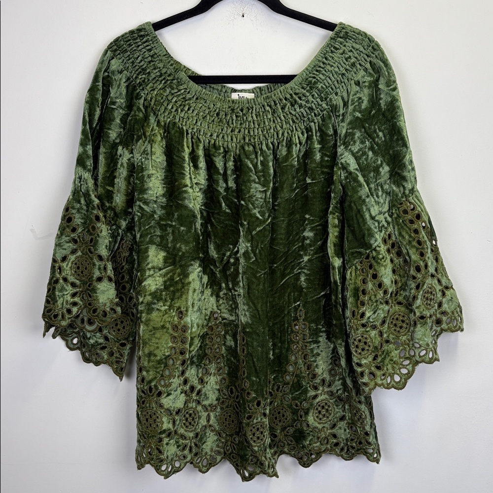 Ivy Jane Crushed Velvet Blouse with Eyelet embroidered Details/ Oversized XS